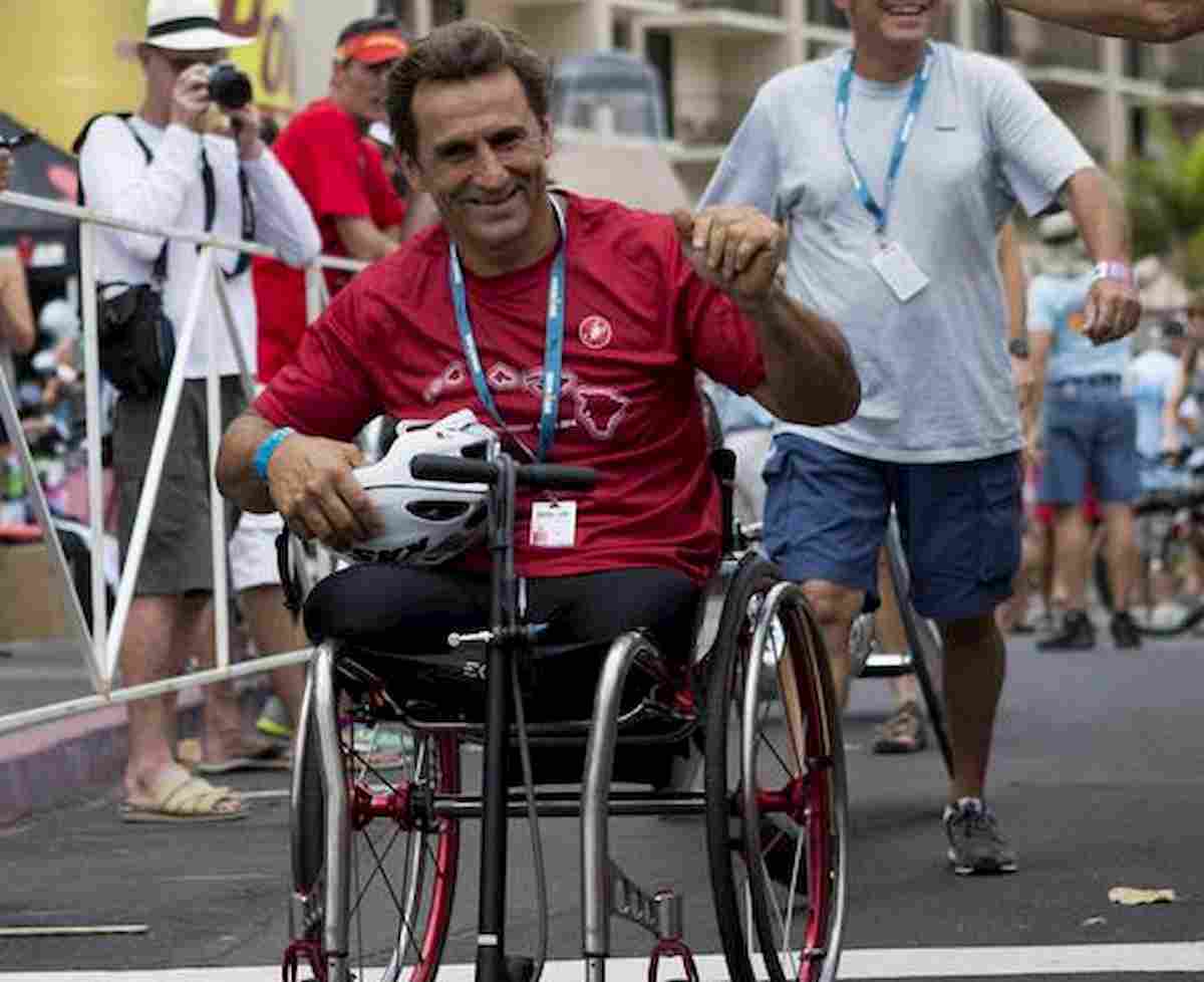 Alex Zanardi, seconda notte in terapia intensiva. Resta stabile