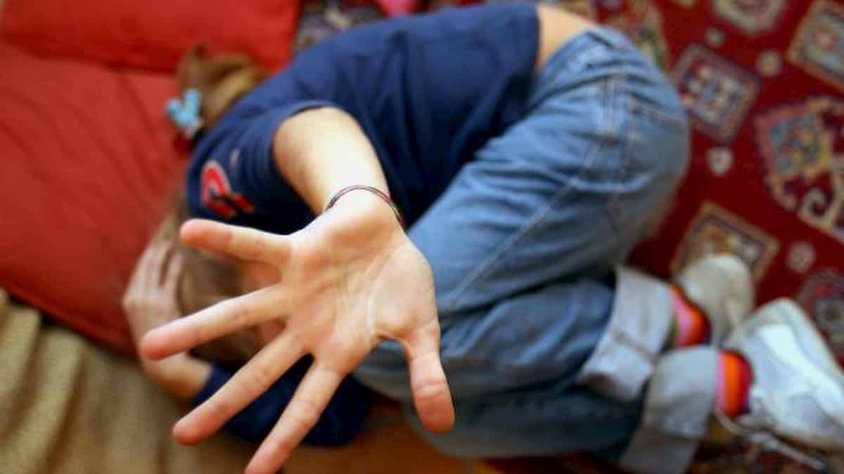 Bambino segregato in casa ad Arzachena, arrivano le condanne