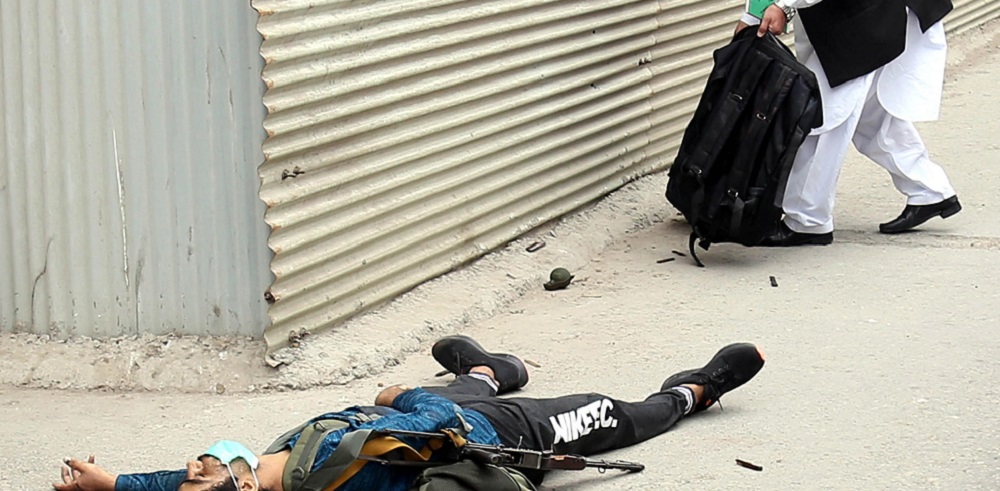 Pakistan, commando assalta la Borsa di Kerachi e a 10 morti