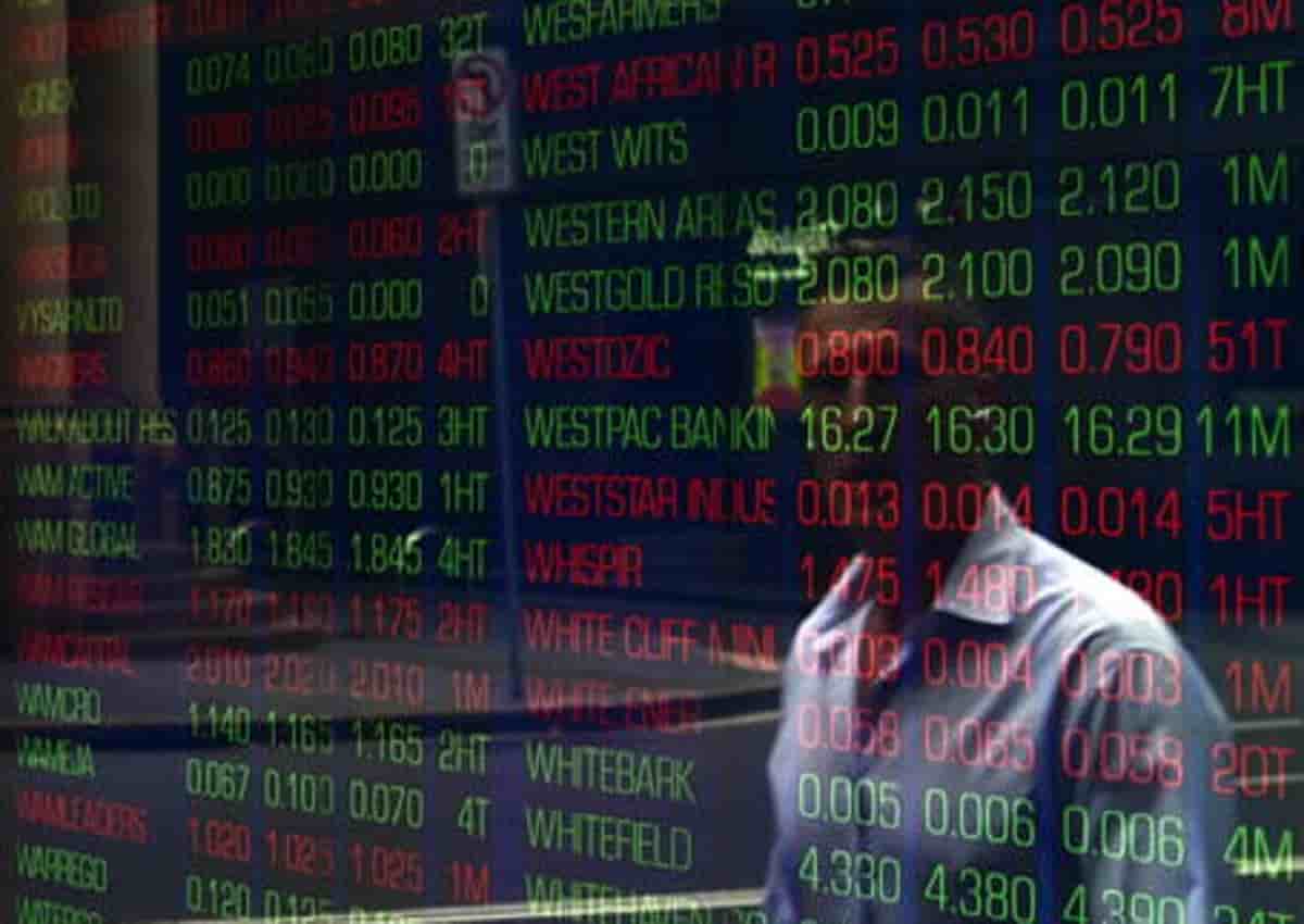 Il coronavirus spaventa le Borse, Piazza Affari brucia 17,6 miliardi