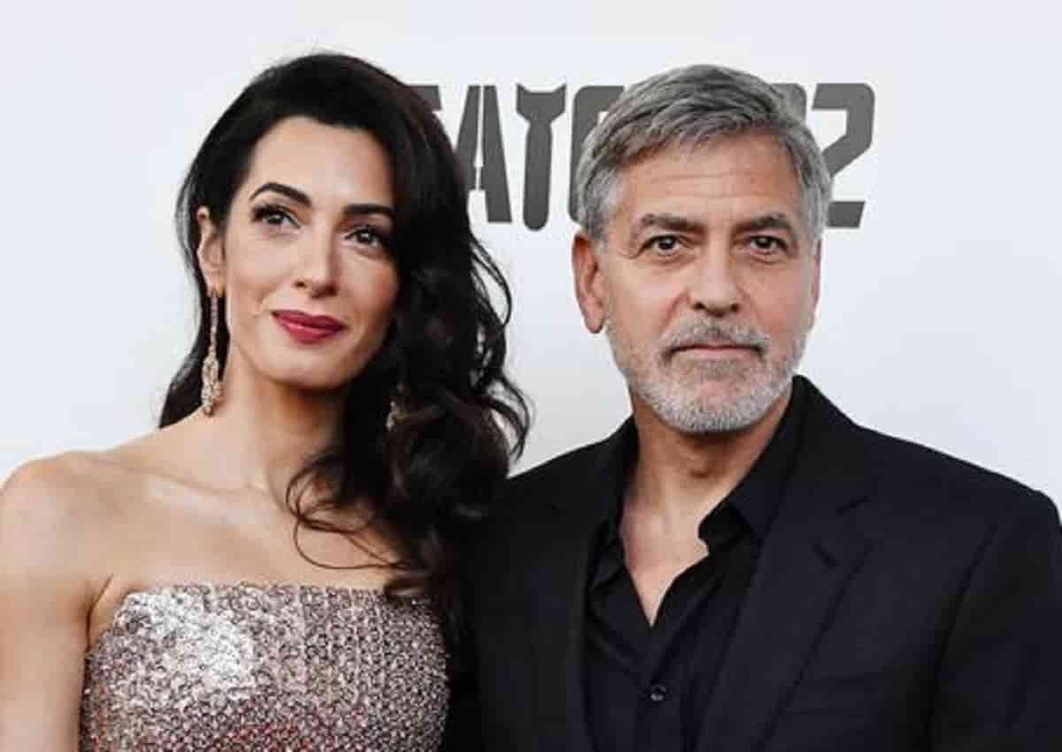 Clooney, Ansa