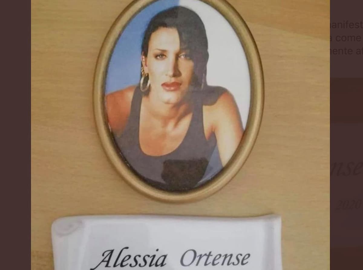 Pescara, Alessia Ortense muore, ma sui manifesti funebri resta il nome da uomo, Dino