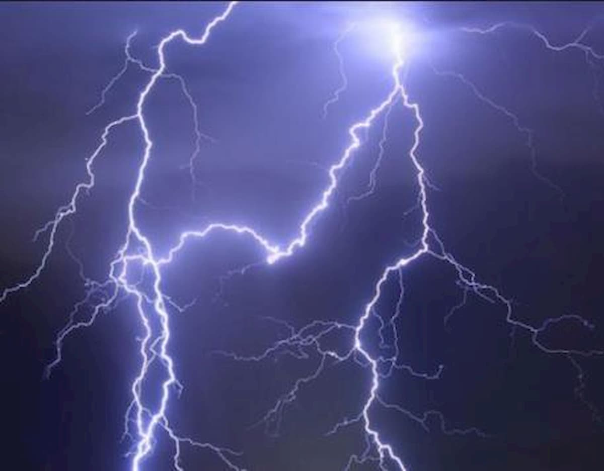 Camerun, fulmini colpiscono e uccidono sei persone