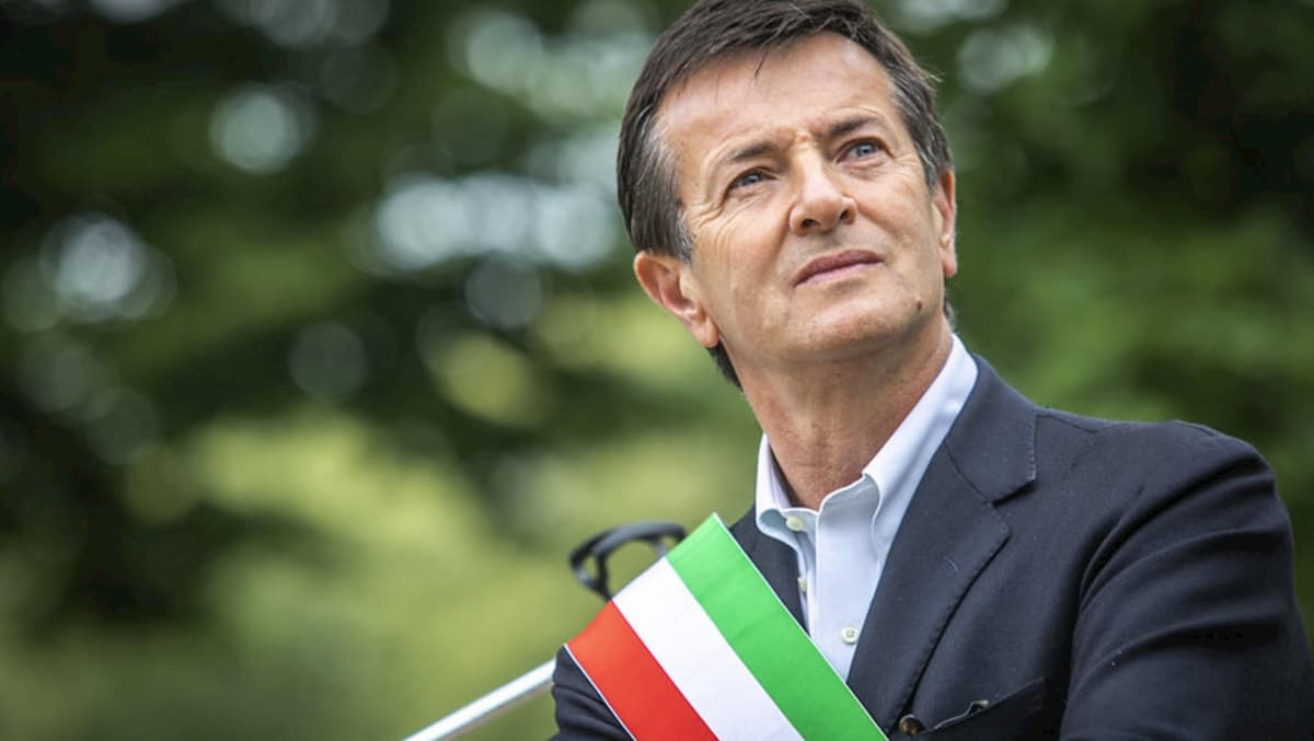 Giorgio Gori (sindaco Bergamo) attacca Regione Lombardia: "Secretati dati sui morti". La replica: "Diffusione non è cambiata"