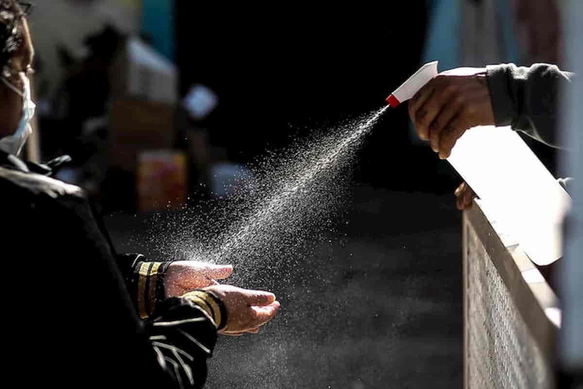 Bevono igienizzanti per le mani per alcolizzarsi: 3 morti negli Usa in New Mexico