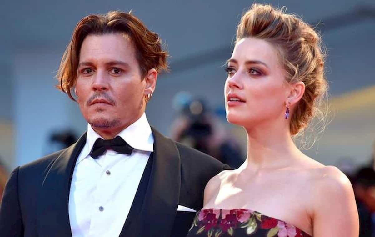 Amber Heard tradiva Johnny Depp con Elon Musk e Cara Delevingne