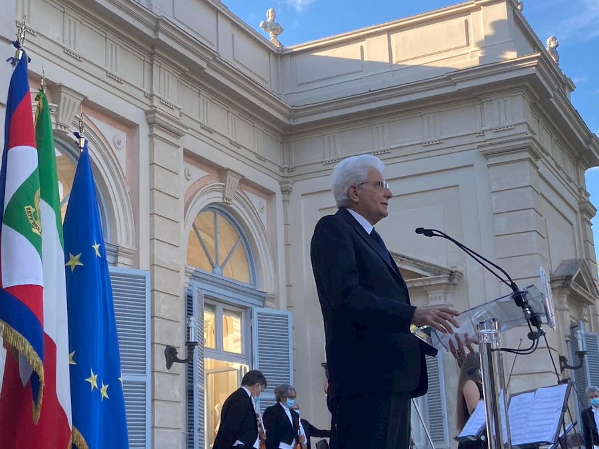 2 giugno, Mattarella: "Inaccettabile dividersi ora"