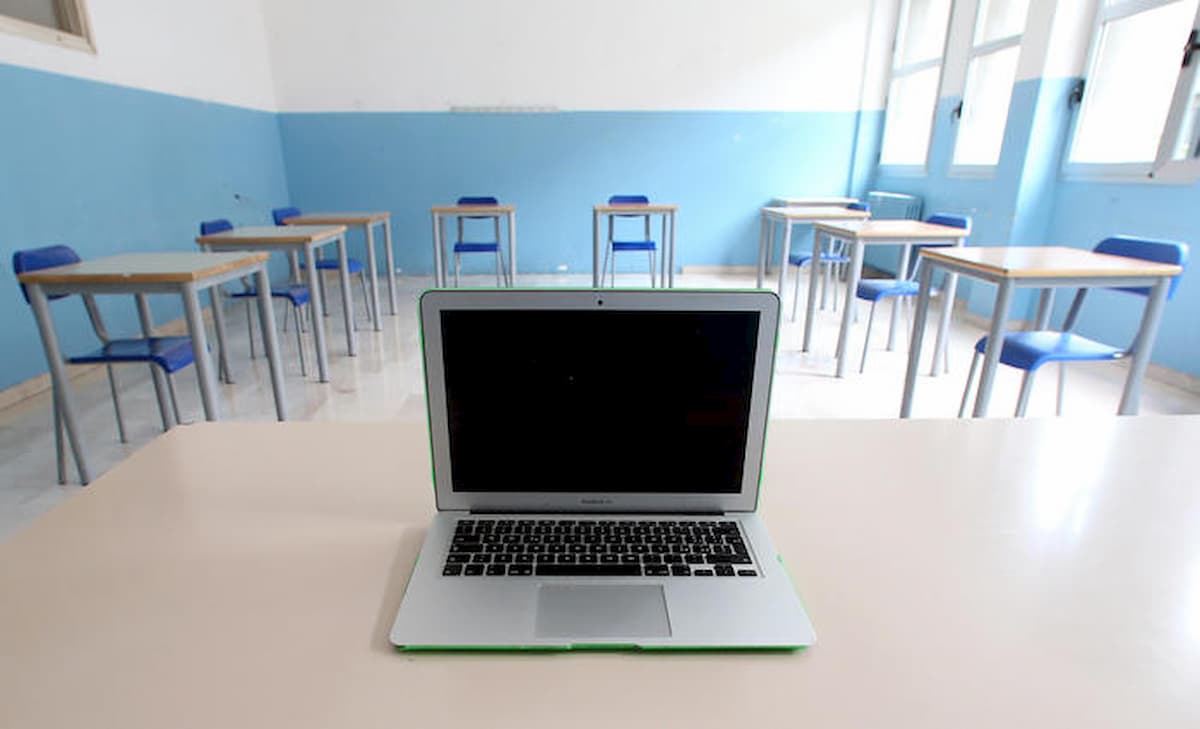 Maturità 2020, oggi “prova unica” per oltre 500mila studenti. Tra distanziamenti e mascherine