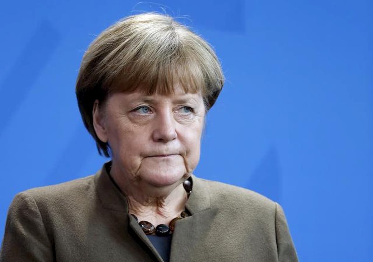 Germania, Merkel vara un pacchetto di aiuti da 130 miliardi per la crisi da lockdown