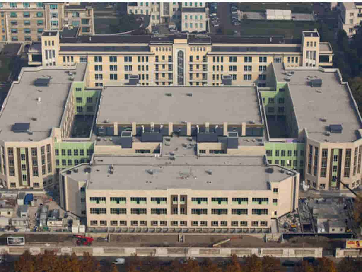 Milano, bimbo di 8 anni inala una stellina di metallo del diametro di 1,5 cm: operato e salvato all'ospedale Niguarda