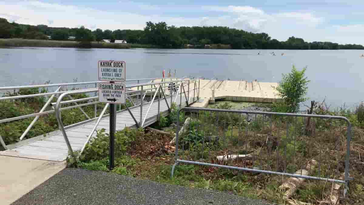 Le tagliano la gola e nascondono il cadavere. arrestati la figlia (14enne) e un ragazzo 19enne