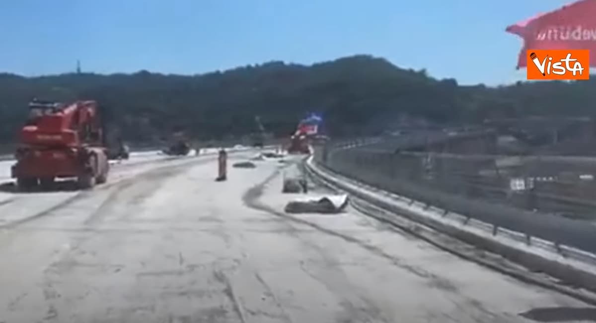 I primi passi di Toti e Bucci sul nuovo ponte a Genova