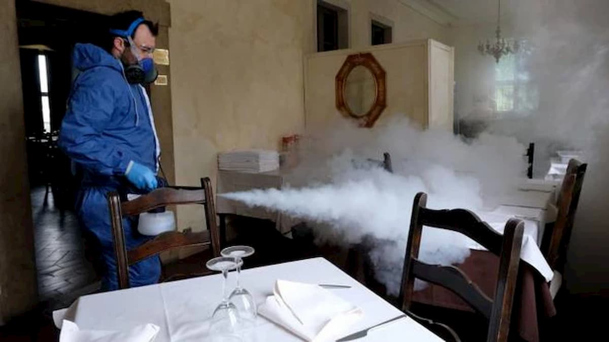 Cibo e contagio? Il virologo Pregliasco: "Se cuoci tutto stai tranquillo"