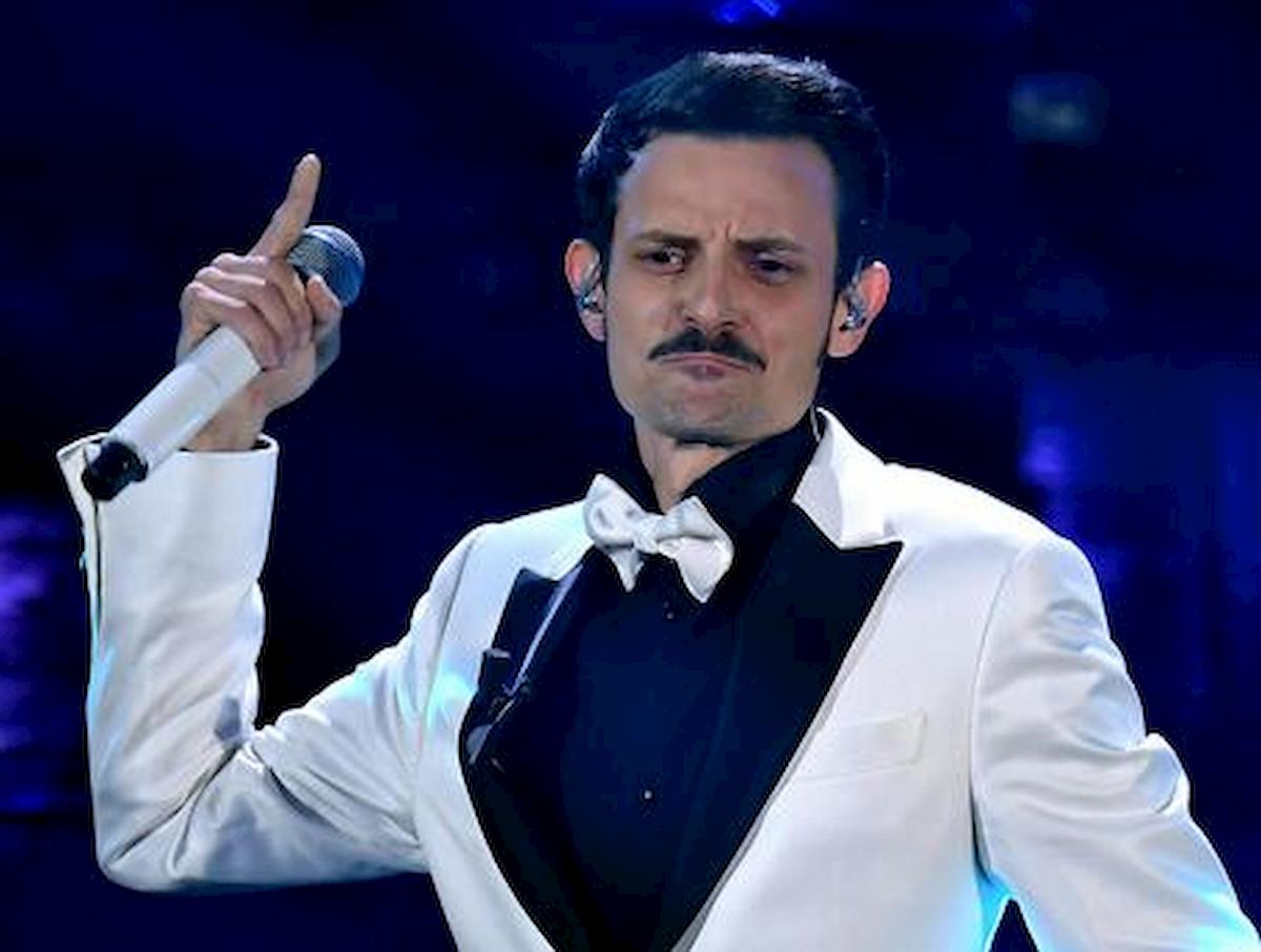 Rovazzi contro i gilet arancioni: "Ho perso mio nonno per il Covid. Se qualcuno dice che non esiste impazzisco"