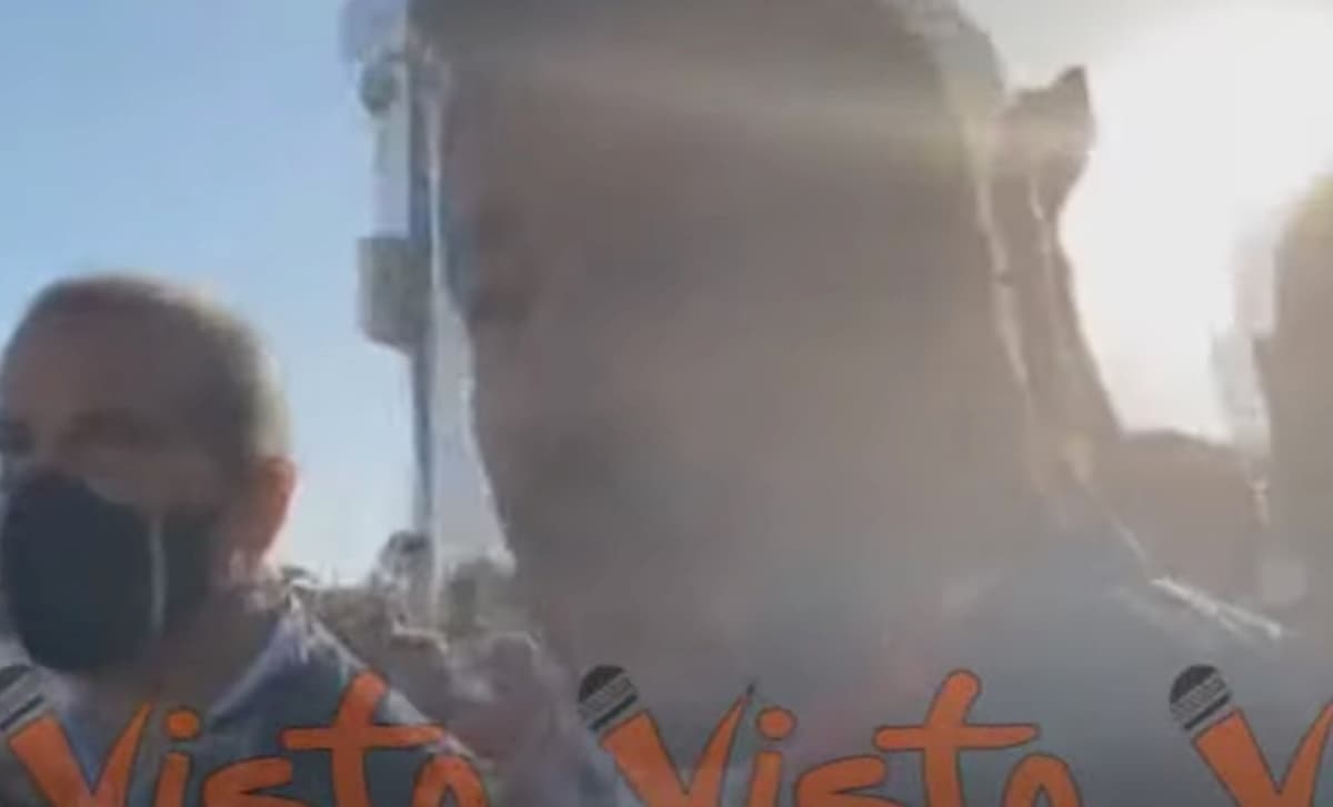 Salvini contestato a Mondragone: annullato il comizio