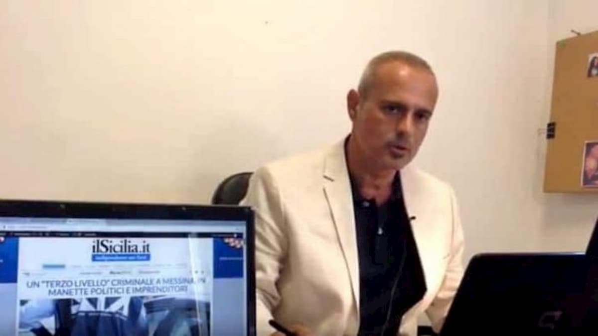 C'è Samonà (quello delle poesie alle SS) al saggio dei suoi allievi: Emma Dante non ci va per protesta