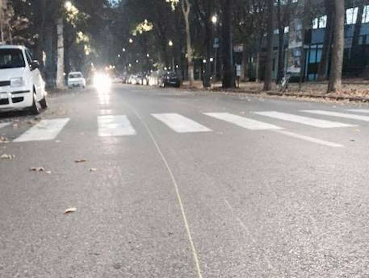 Roma, ragazzino di 14 anni travolto e ucciso da un'auto all'Infernetto: è morto sul colpo