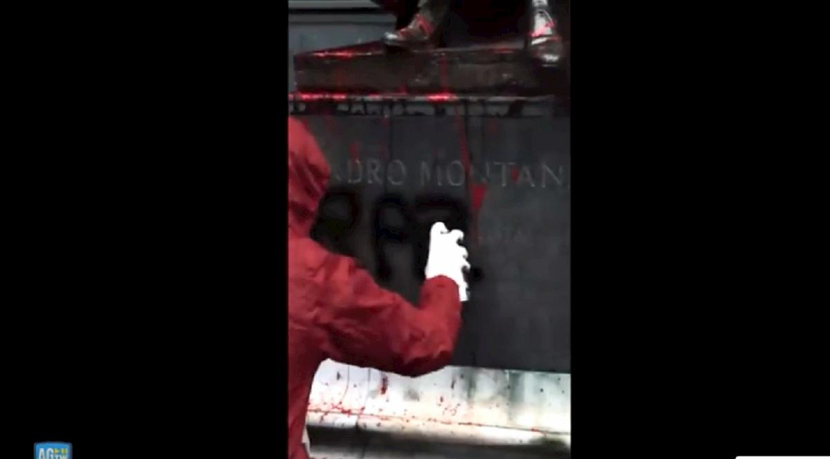 studenti statua Montanelli