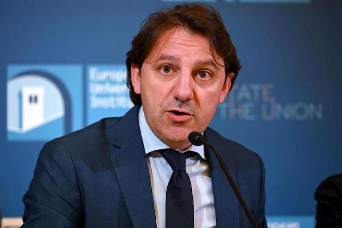 Pasquale Tridico, aumento stipendio voluto da Lega e M5s: troppi 150mila euro? O troppo pochi 62mila...