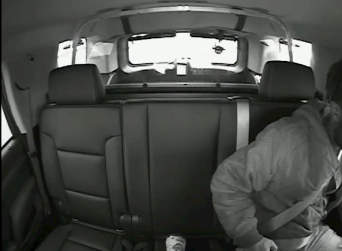 Usa, altro afroamericano disarmato ucciso da un agente di polizia VIDEO