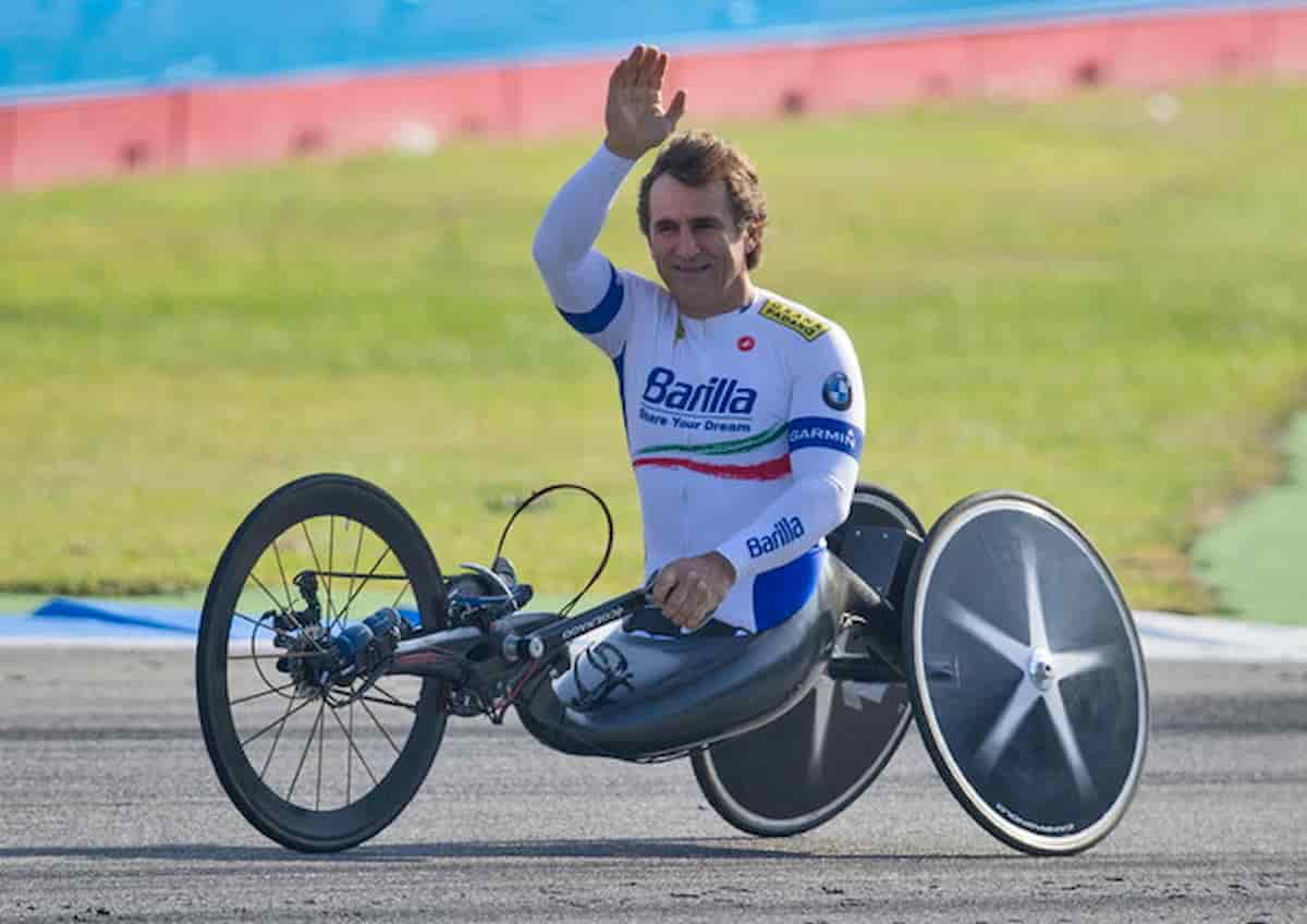 Alex Zanardi durante una gara di handbike
