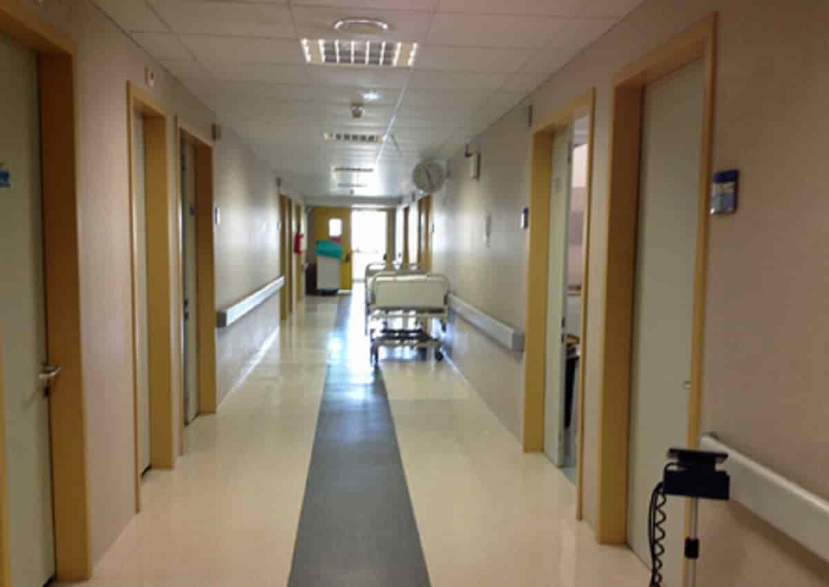 Fabian O'Neill, una foto d'archivio Ansa di un ospedale