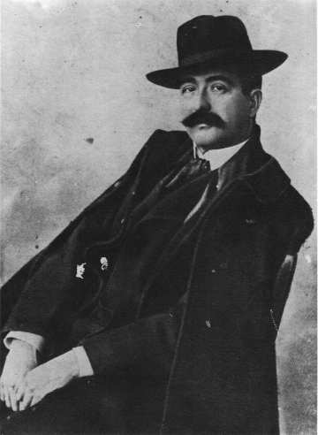 Lugano bella, addio. La scrisse nel 1895 Pietro Gori nella foto libro