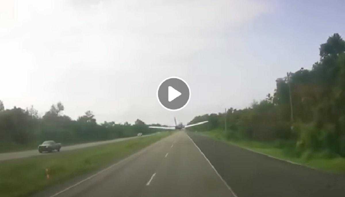 aereo atterra su autostrada Luoisiana