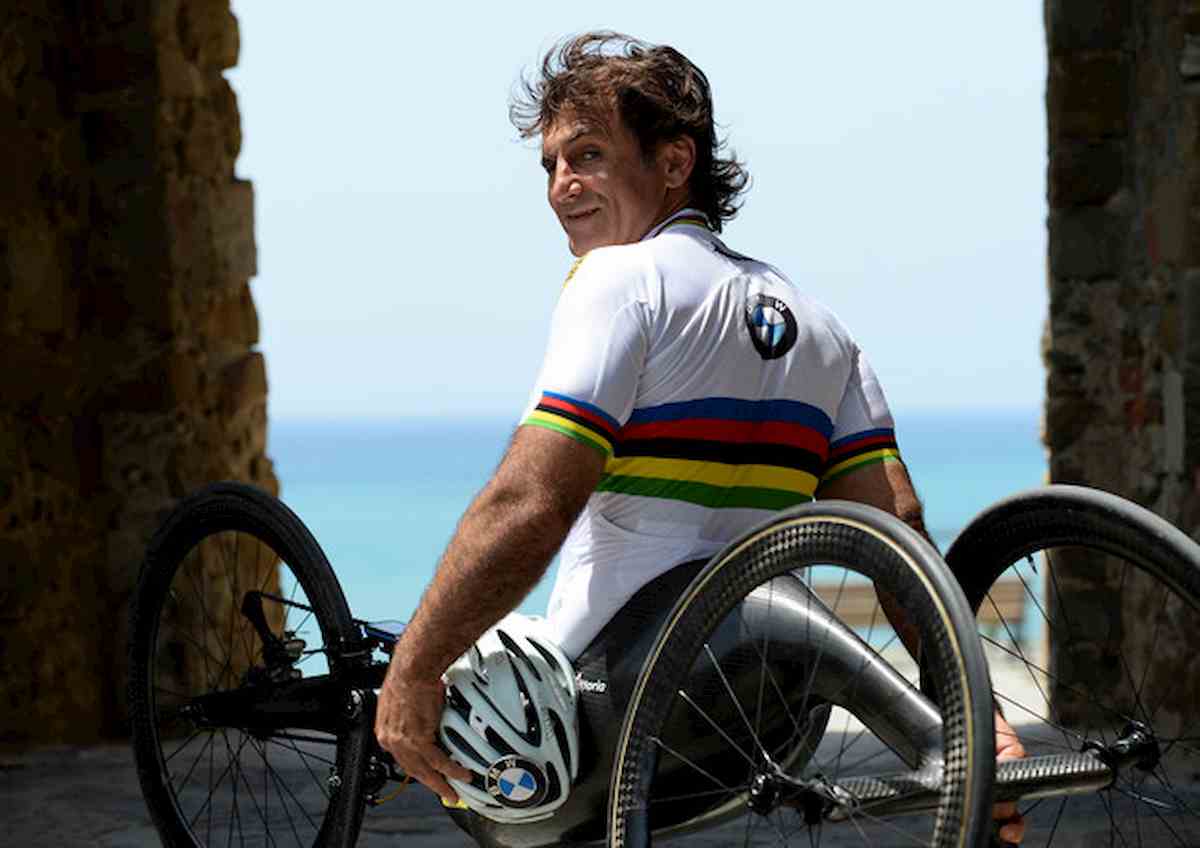 Alex Zanardi a breve trasferito in un centro di riabilitazione. Forse all'estero