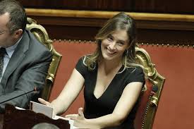 Rimpasto scelta obbligata per Conte a settembre? Renzi chiede competenza: vuole Boschi /nella foto)ministro?