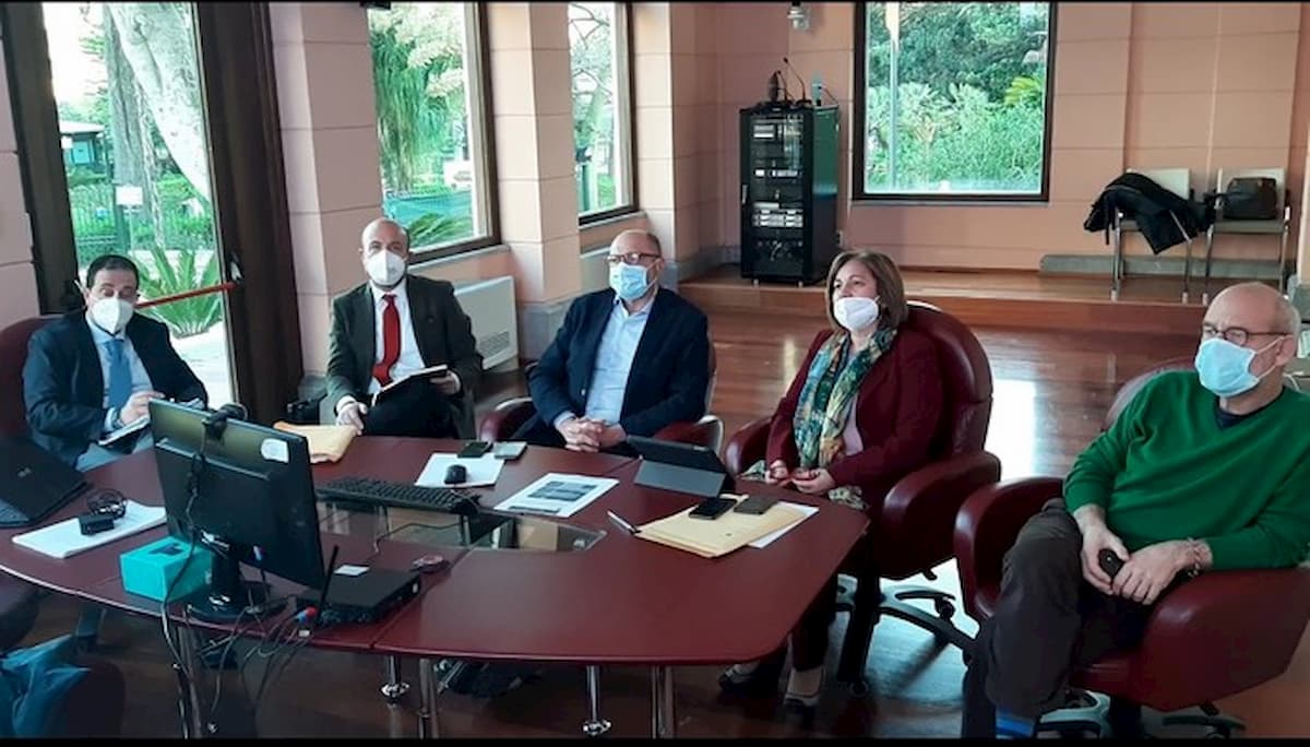 Coronavirus, il Comitato tecnico scientifico: "Preoccupati dall'aumento di casi"