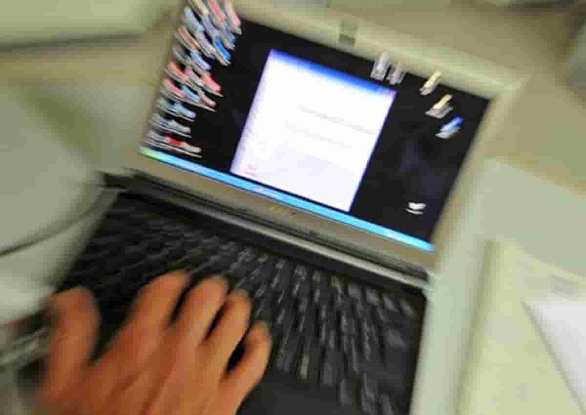 David Puente, foto d'archivio Ansa di un computer