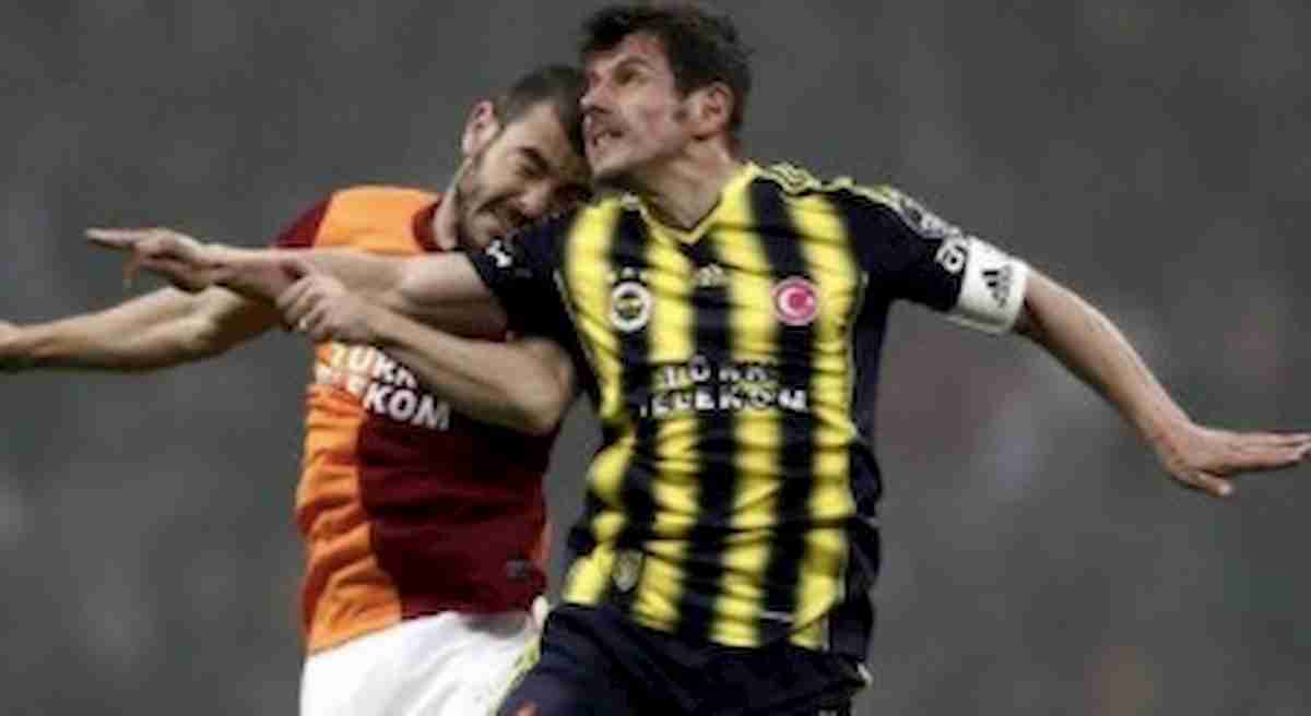 Emre Belözoğlu (39 anni) ha segnato almeno un gol negli ultimi quattro decenni