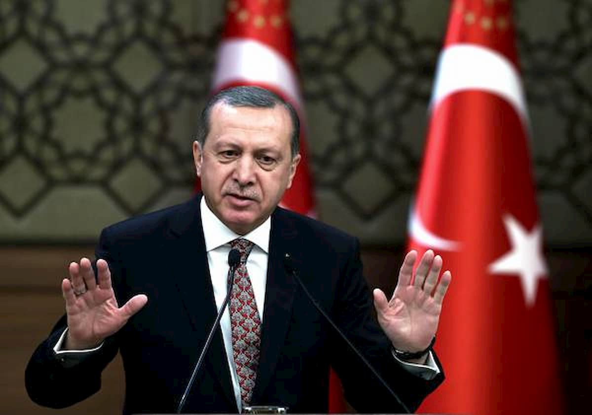 Erdogan: "Musulmani in Europa trattati come gli ebrei durante il nazismo"