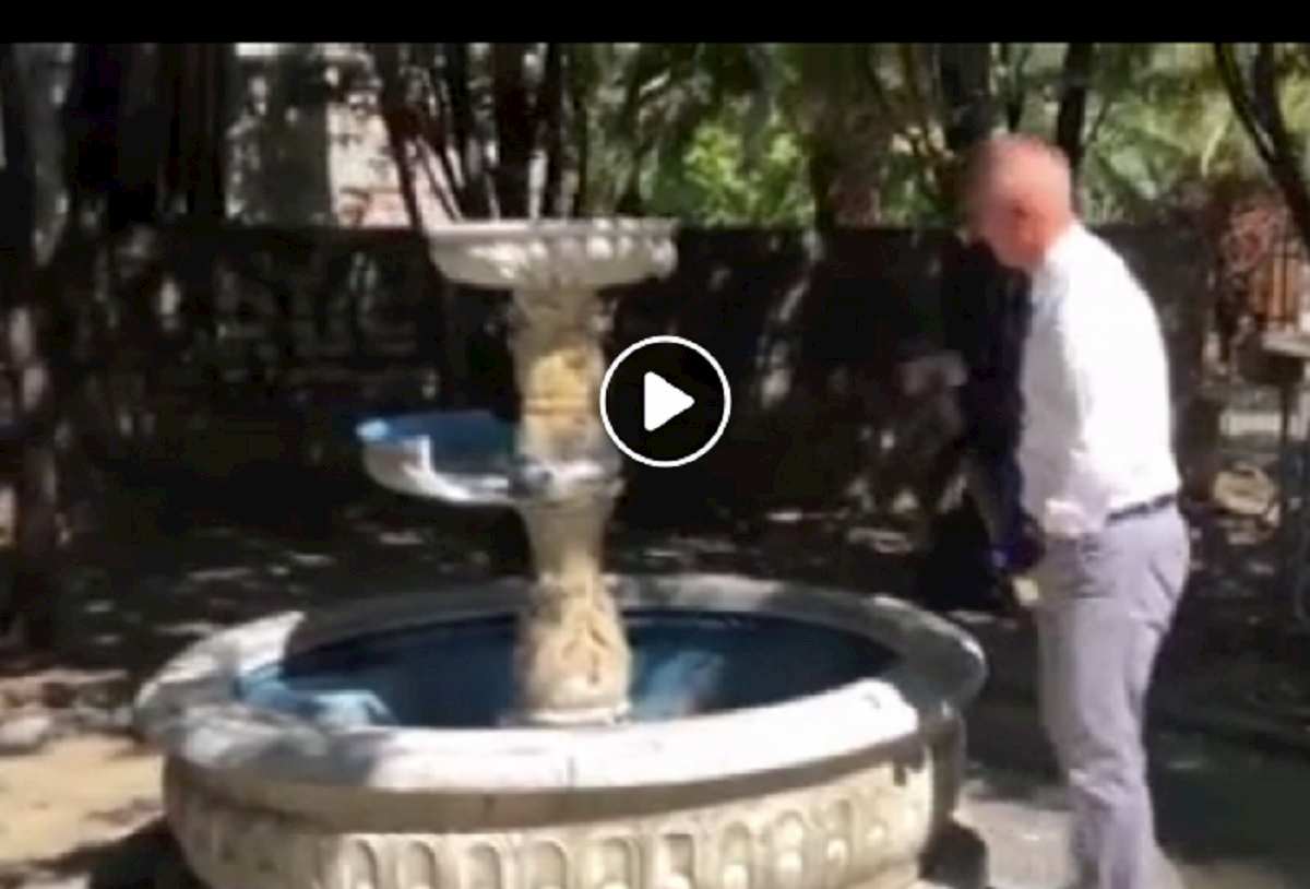 sindaco pescara distrugge fontana