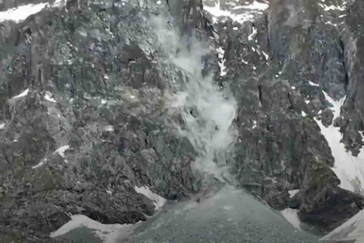 Foto della frana del Monviso