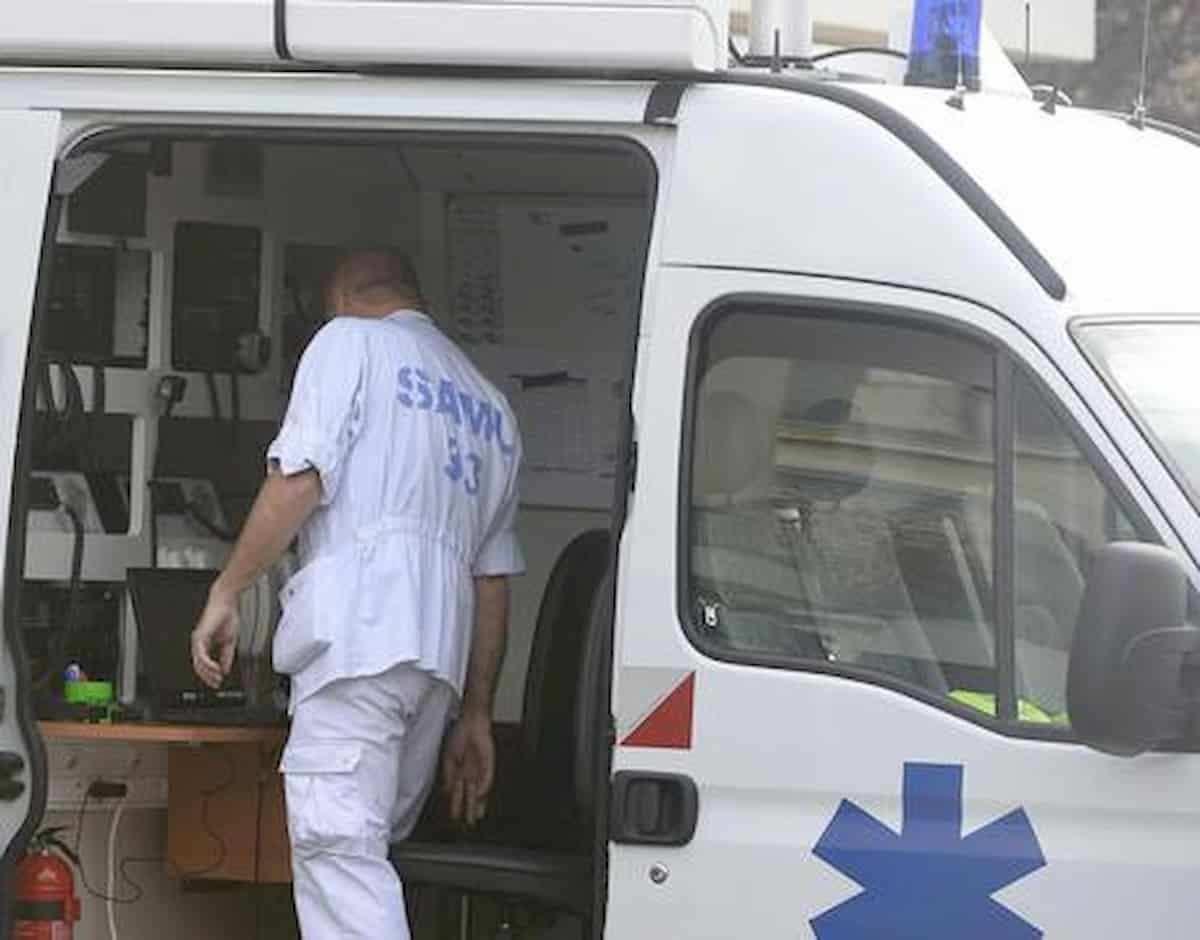 Autista bus si rifiuta di far salire passeggeri senza mascherina: ucciso