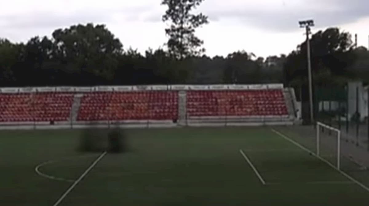 Calciatore colpito da un fulmine