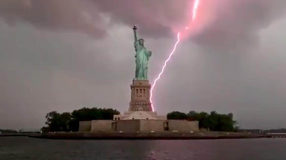 fulmine statua liberta, new york