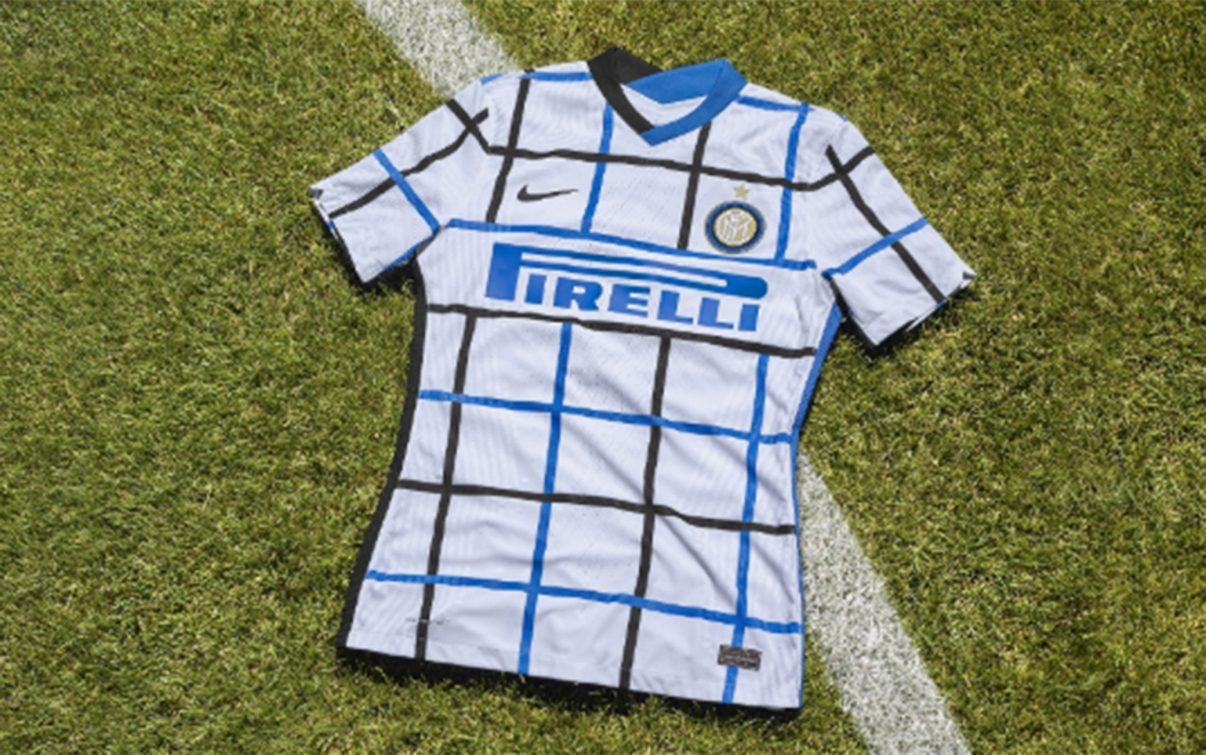 Nuove maglie Serie A, Juventus tigrata. Stile "tovaglia" per l'Inter FOTO