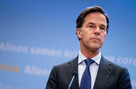 Italia, lite continua, allo sbando in casa, sotto attacco in Europa. Nella foto il premier olandese Mark Rutte