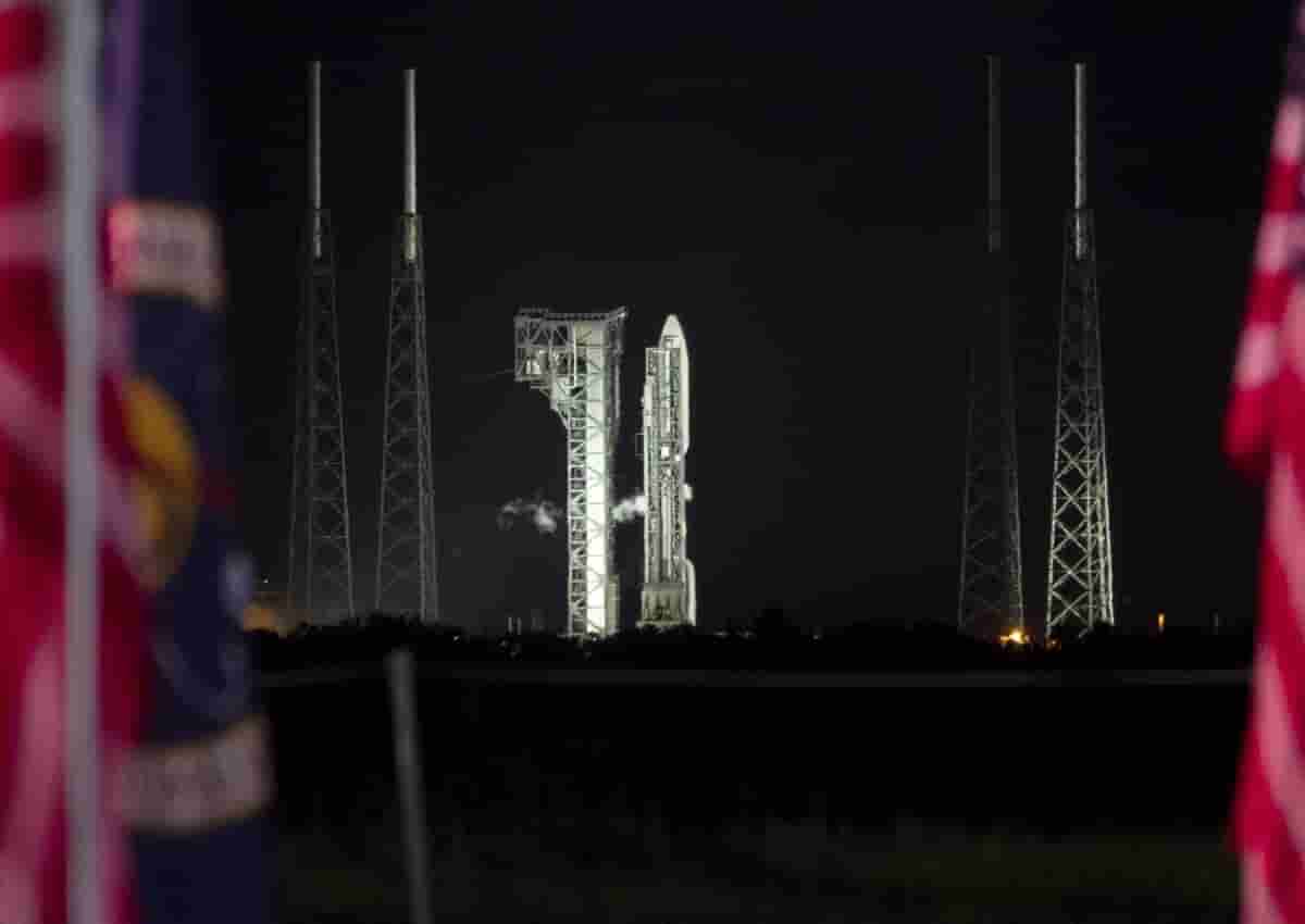 Marte, il lancio di Perseverance in una foto Ansa