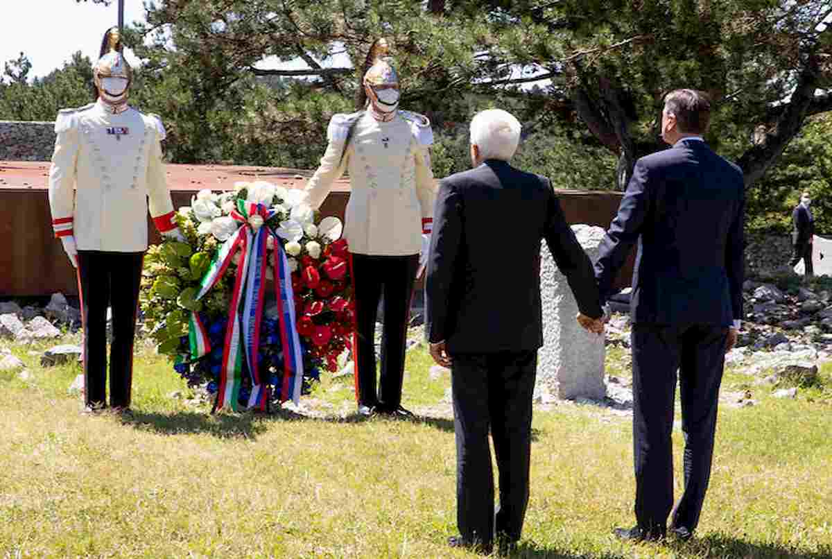 Mattarella alla foiba