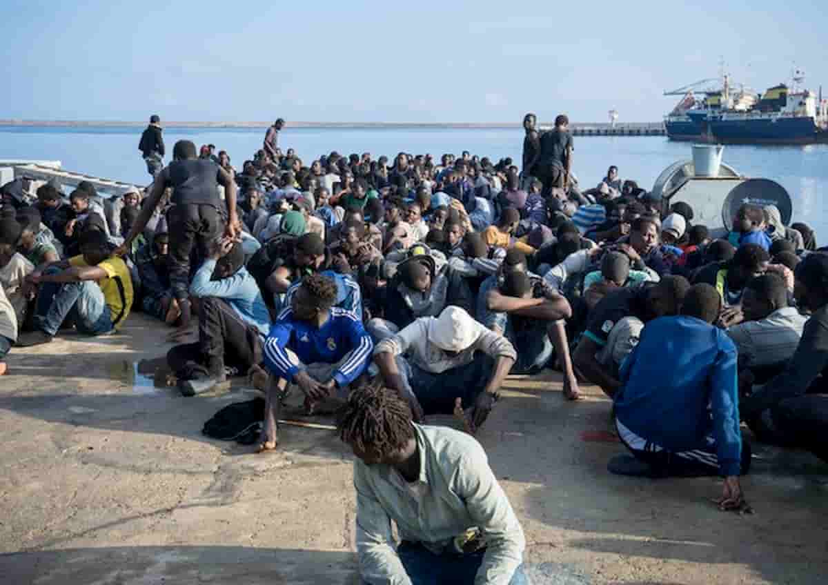 Roseto, smentito arrivo di migranti positivi