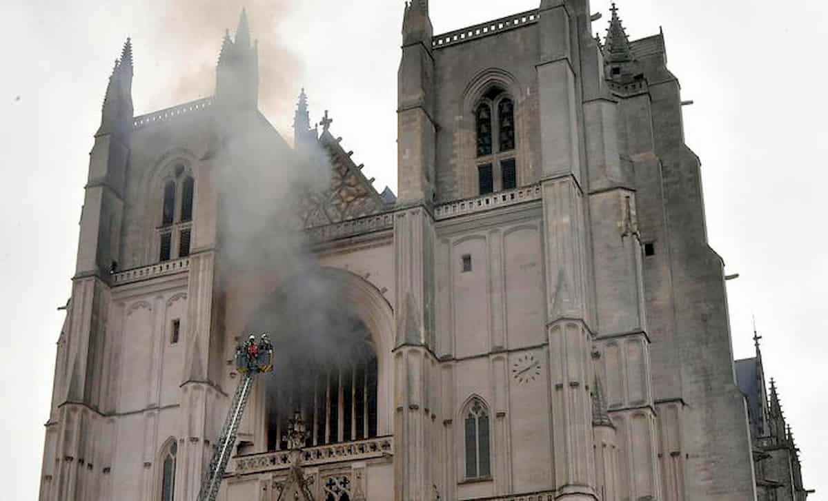 Nantes, incendio Cattedrale