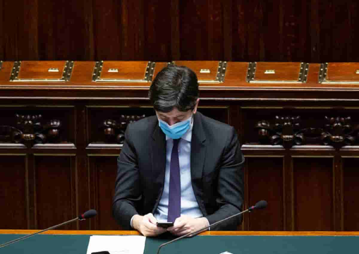 Nuovo Dpcm, foto Ansa del ministro Speranza