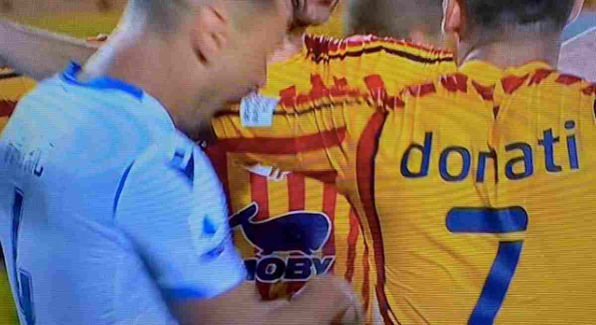 Patric come Suarez in Lecce-Lazio, il morso a Donati 'espulsione