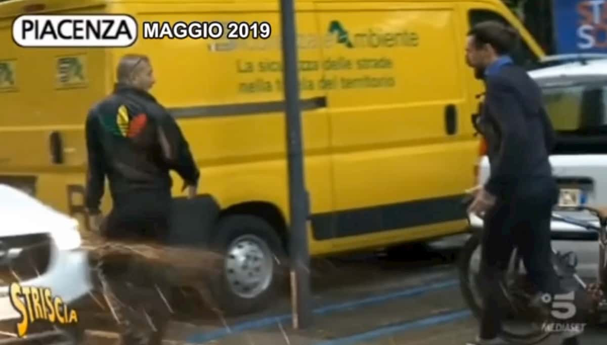 Brumotti servizio Striscia la Notizia Piacenza