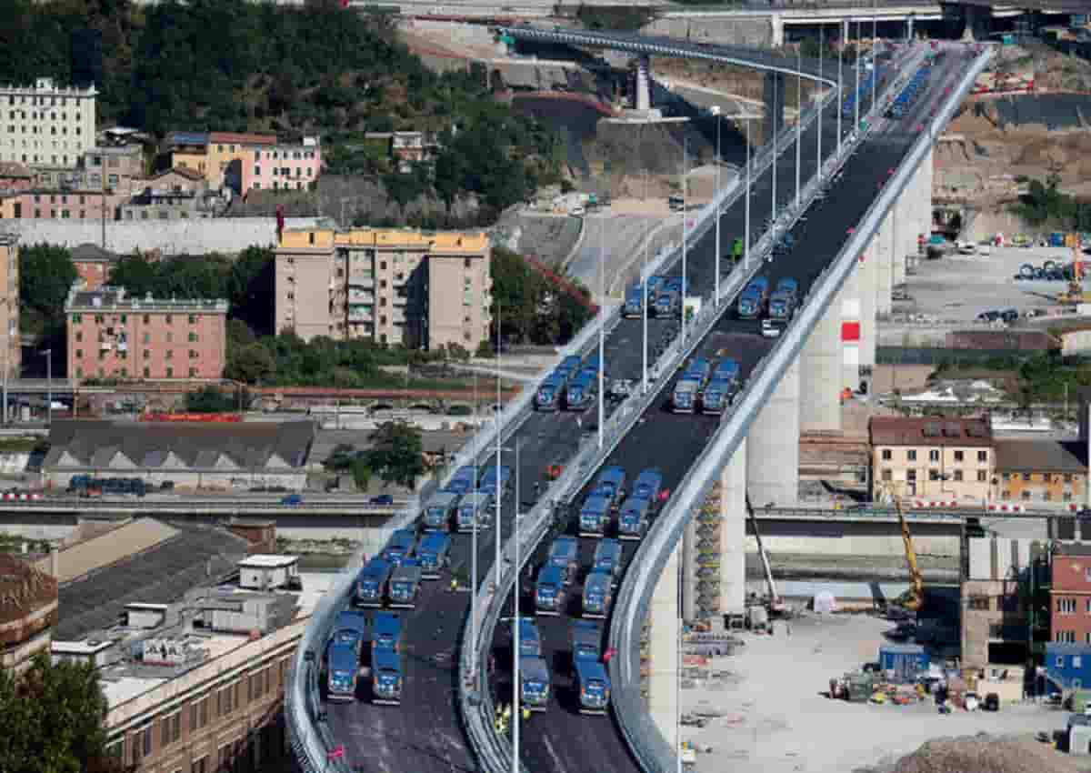 Ponte di Genova, foto Ansa