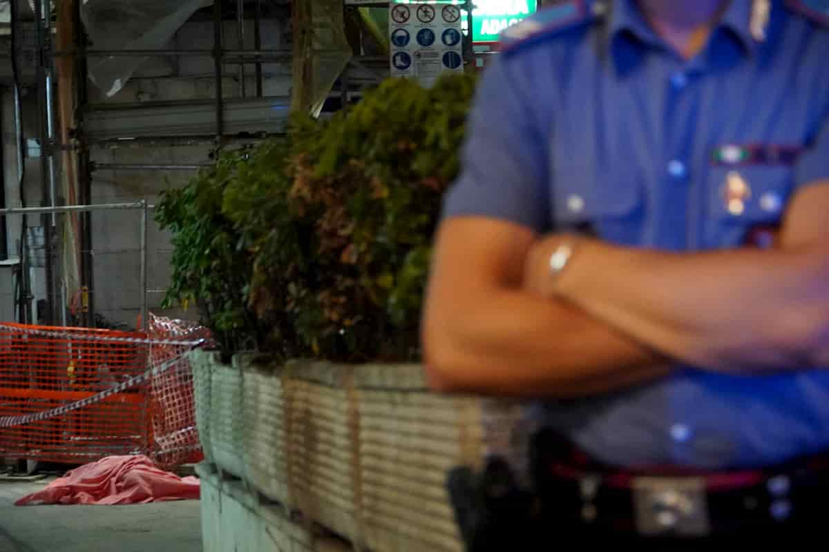 Portici, uccide compagna poi si suicida